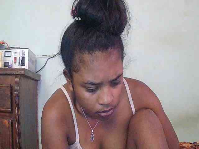TriciaBella webcam