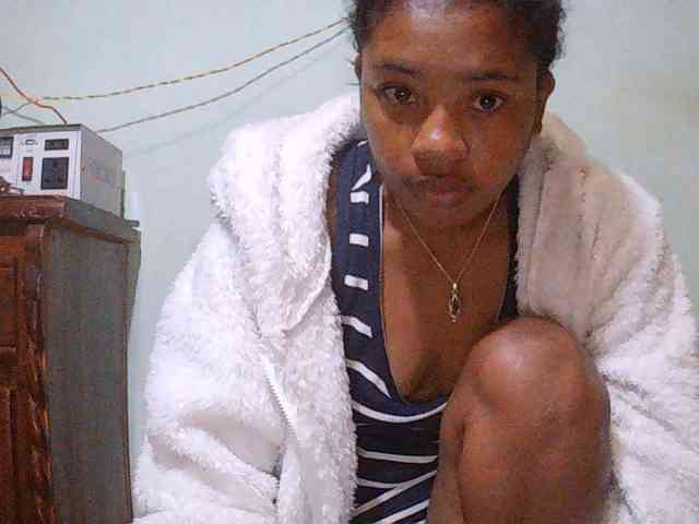 TriciaBella webcam