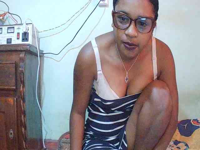 TriciaBella webcam