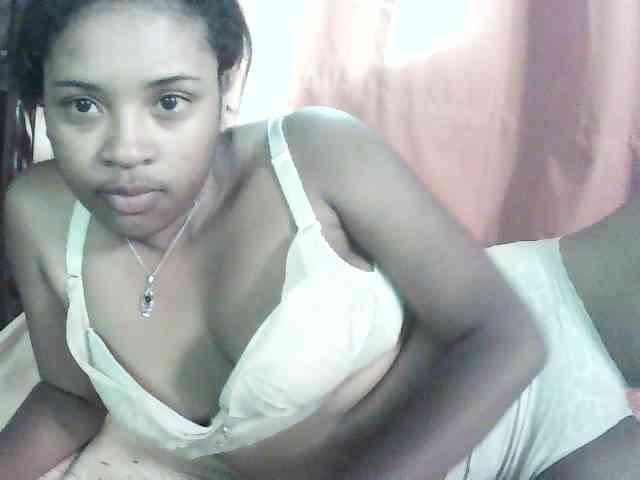 TriciaBella webcam