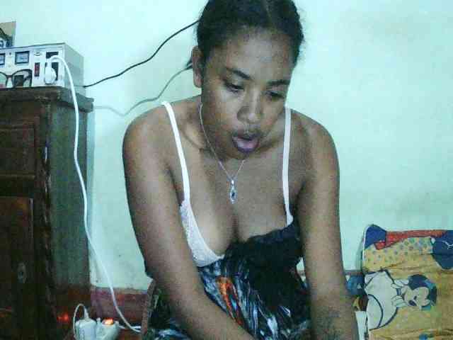 TriciaBella webcam