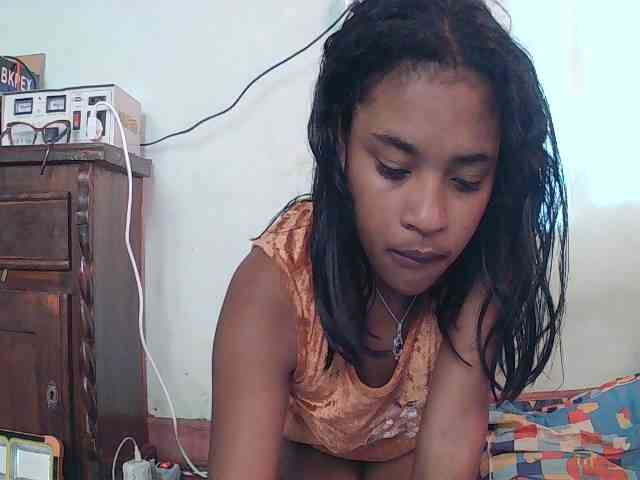 TriciaBella webcam
