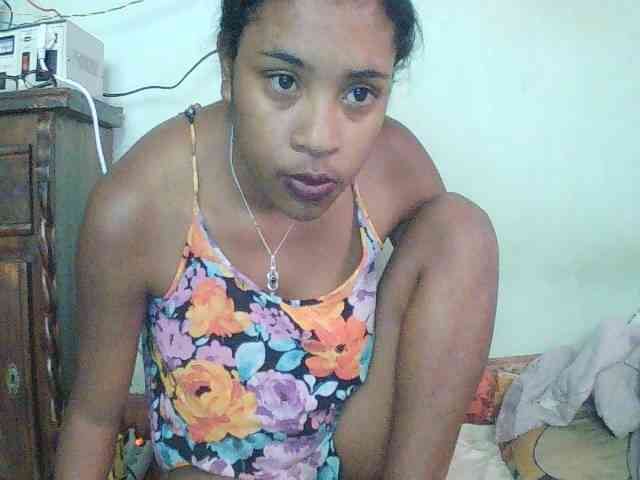 TriciaBella webcam