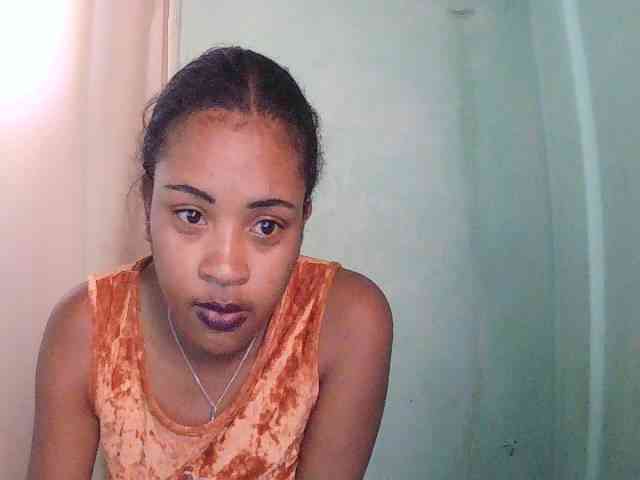 TriciaBella webcam