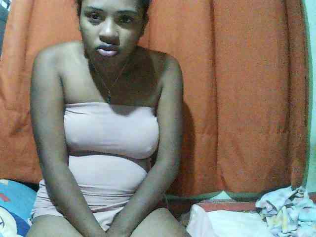 TriciaBella webcam
