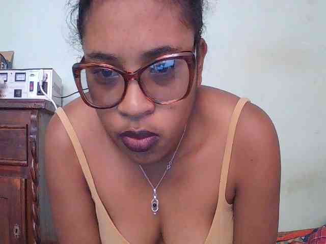 TriciaBella webcam