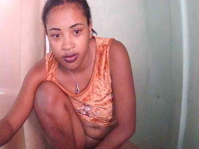 TriciaBella webcam