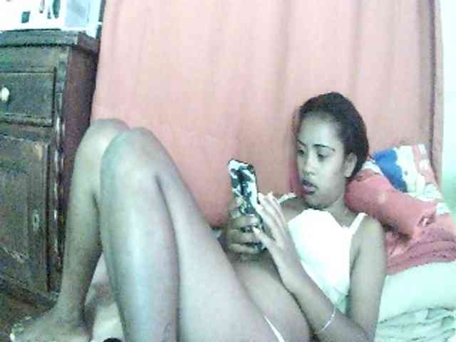 TriciaBella webcam
