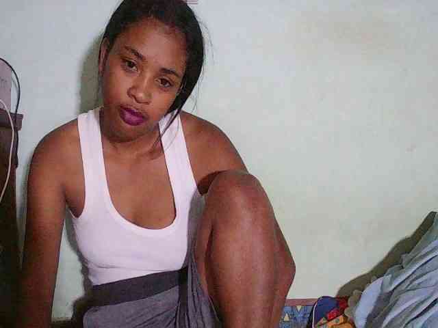 TriciaBella webcam
