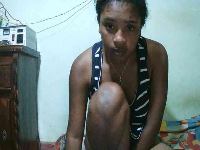 TriciaBella webcam