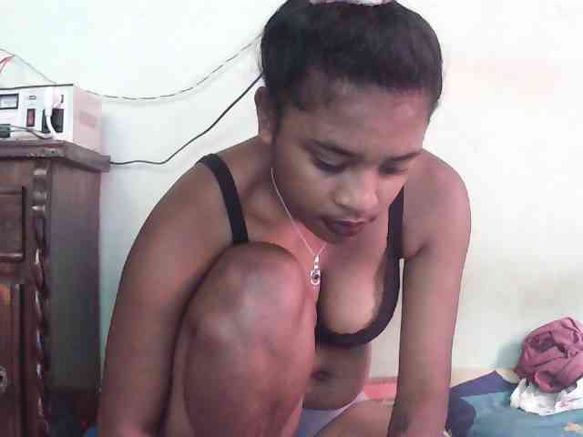 TriciaBella webcam