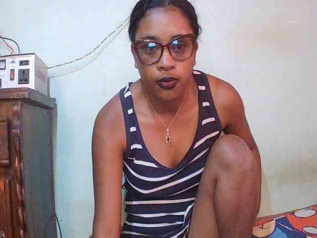 TriciaBella webcam