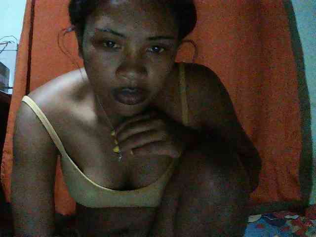 TriciaBella webcam