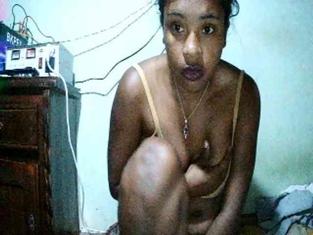 Modèle: TriciaBella