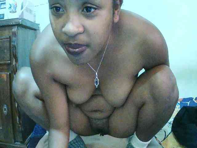 TriciaBella webcam
