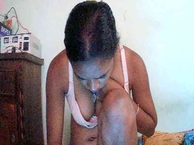 TriciaBella webcam