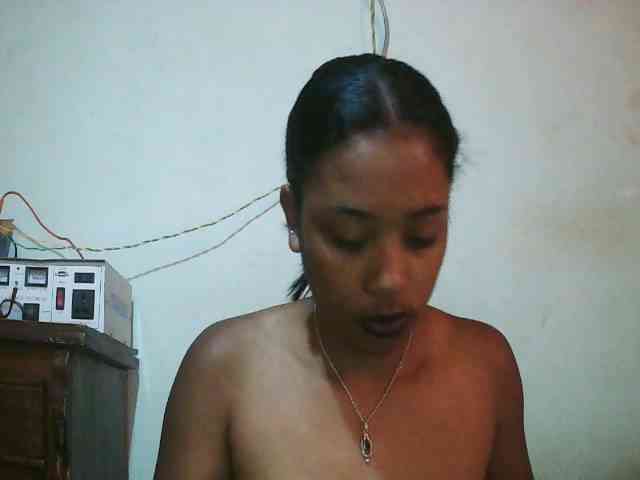 TriciaBella webcam