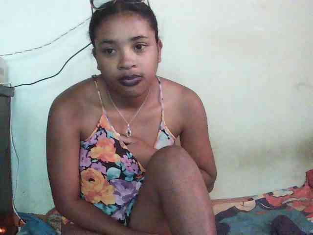 TriciaBella webcam
