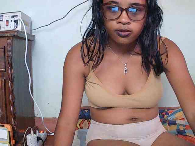 Modèle: TriciaBella