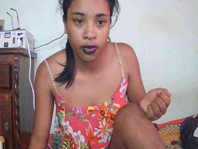 TriciaBella webcam