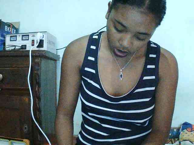 TriciaBella webcam