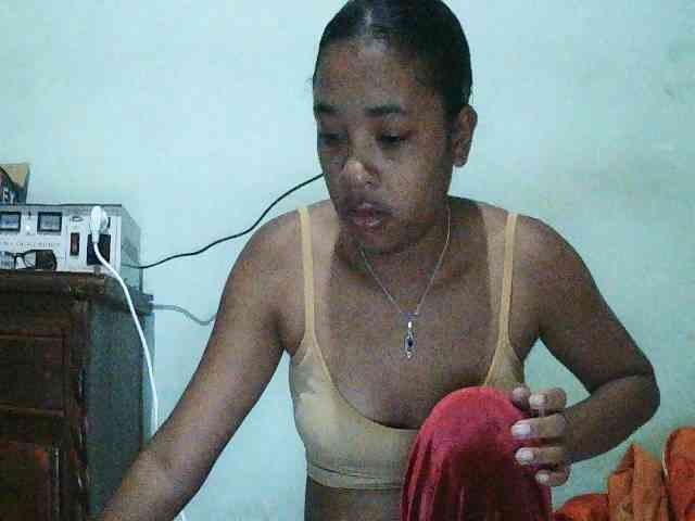 TriciaBella webcam