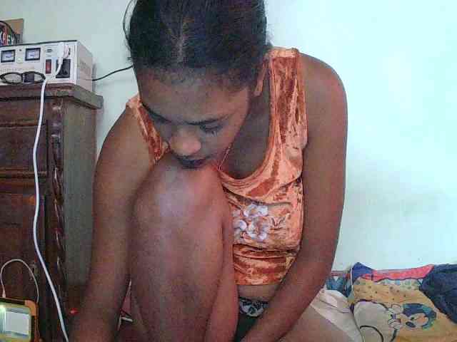 TriciaBella webcam