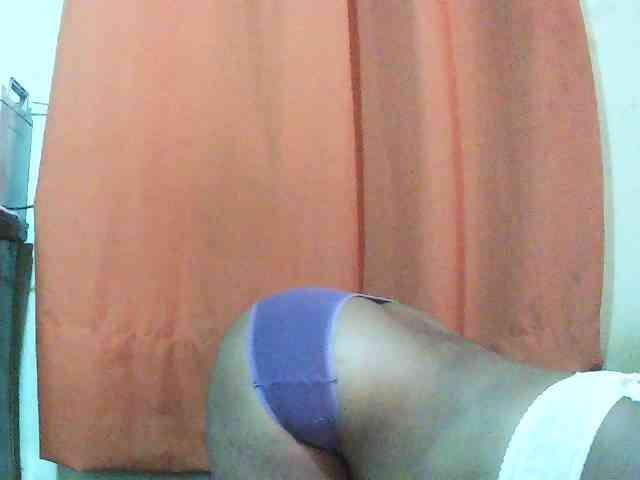 TriciaBella webcam