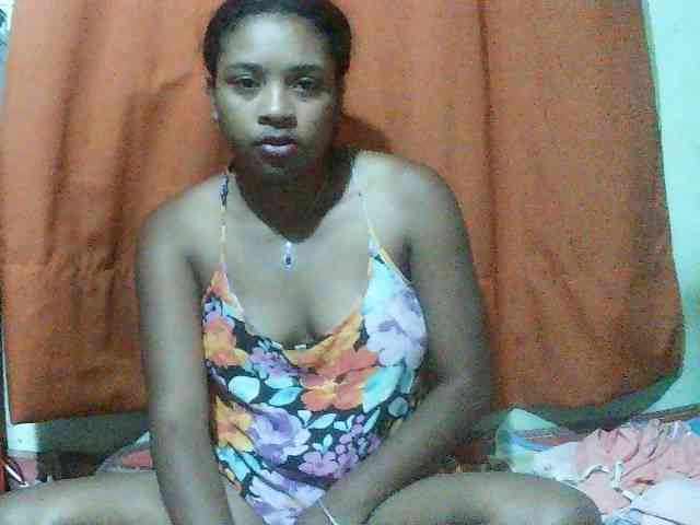 TriciaBella webcam
