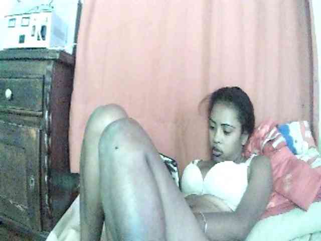 TriciaBella webcam