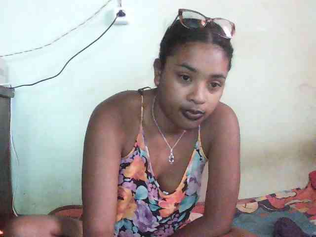 TriciaBella webcam