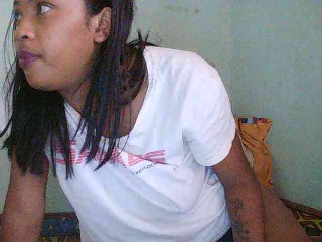 TriciaBella webcam
