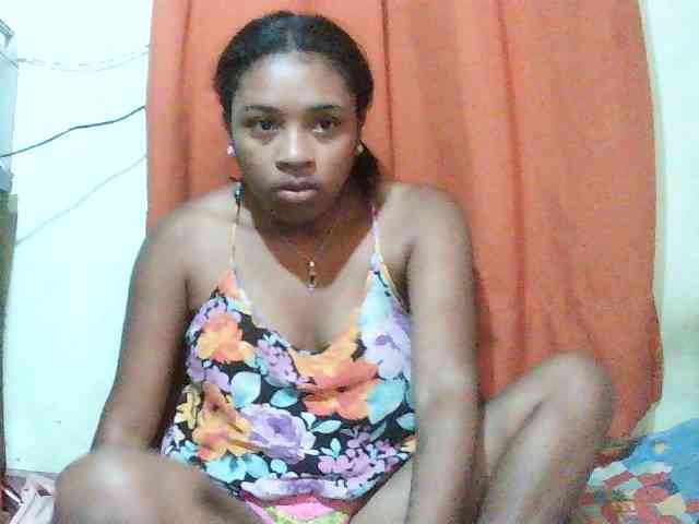TriciaBella webcam