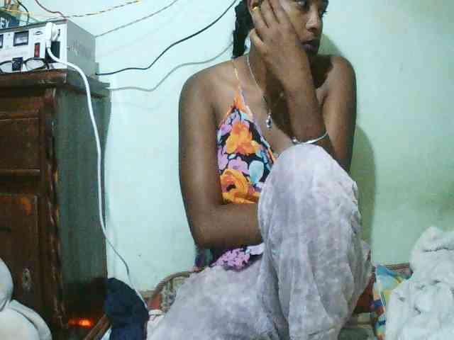 TriciaBella webcam