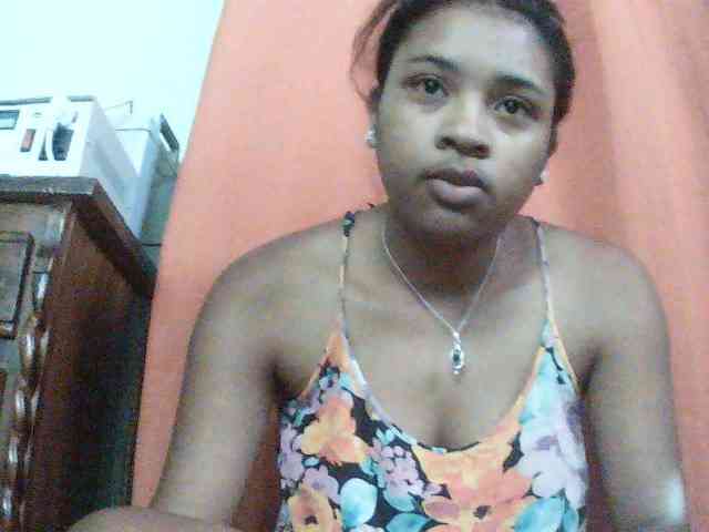 TriciaBella webcam