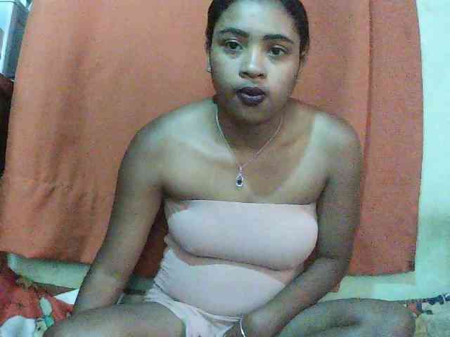 Modèle: TriciaBella