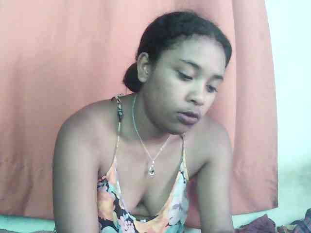 TriciaBella webcam