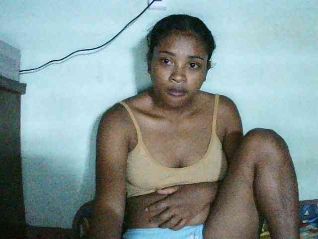 TriciaBella webcam