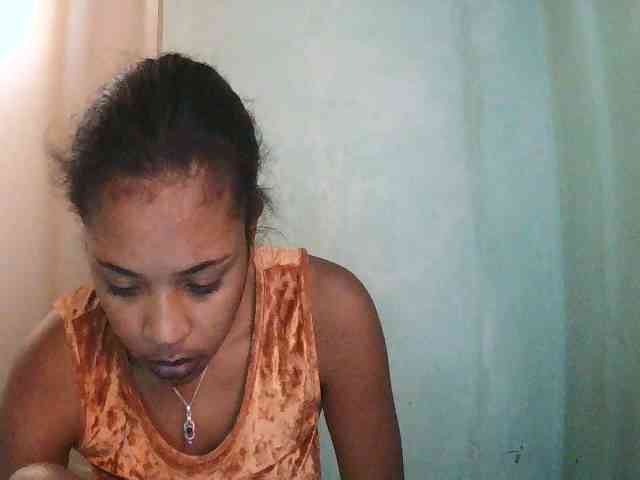 TriciaBella webcam