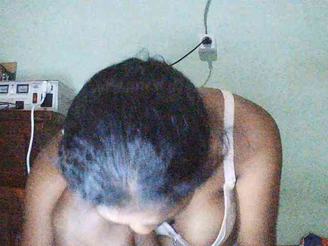 TriciaBella webcam