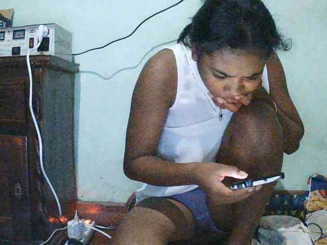 TriciaBella webcam
