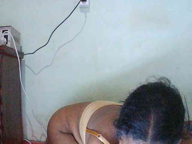 TriciaBella webcam