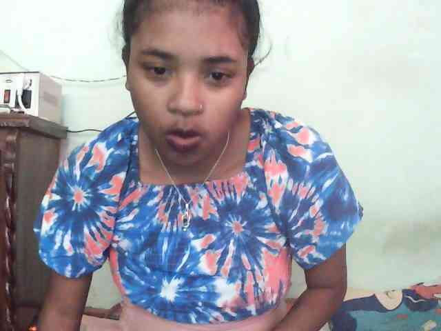 TriciaBella webcam