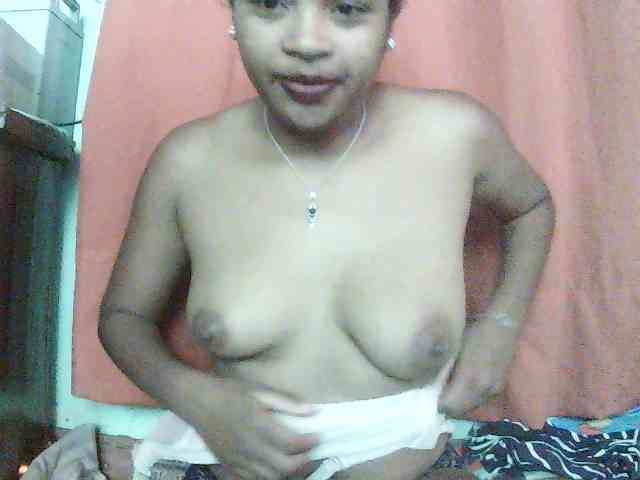 TriciaBella webcam