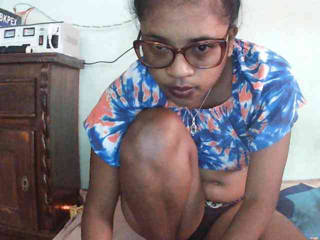 TriciaBella webcam