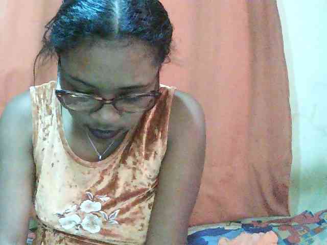 TriciaBella webcam