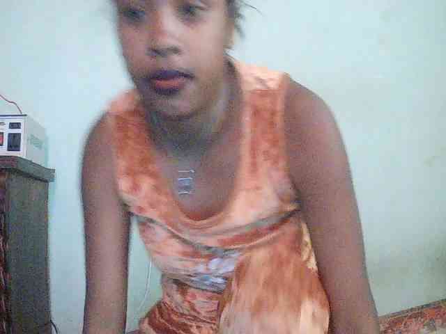 TriciaBella webcam