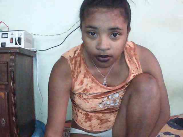 TriciaBella webcam
