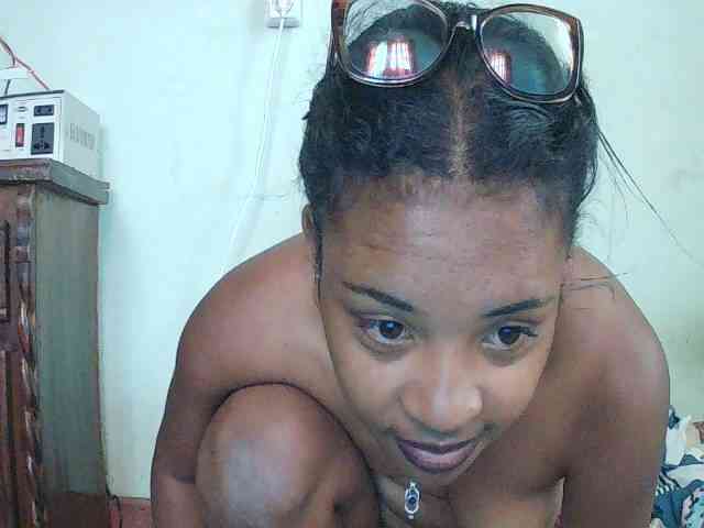 TriciaBella webcam
