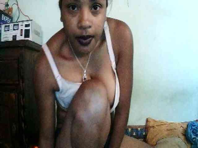 TriciaBella webcam